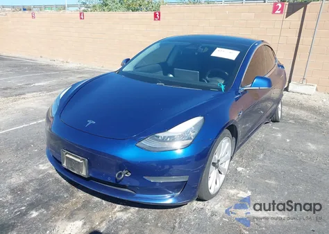 2019 Tesla Model 3 Long Range/Performance z USA, uszkodzony, nr VIN 5YJ3E1EB7KF365598